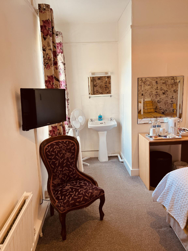 Others 5, The Rosefield, Dorset