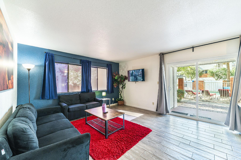 1, The Avenida Condominiums, Pinal