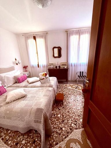 Bedroom 2, Residenza de l'Osmarin Suites, Venezia