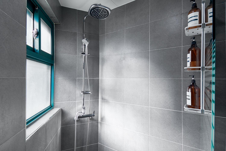 Bathroom 3, Min house, Jung