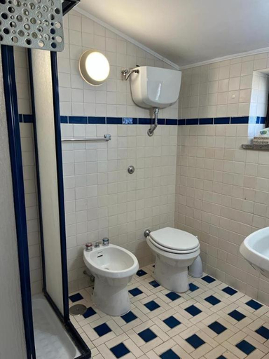 Bathroom 5, FONDAZIONE VILLA POINT ONLUS, Latina