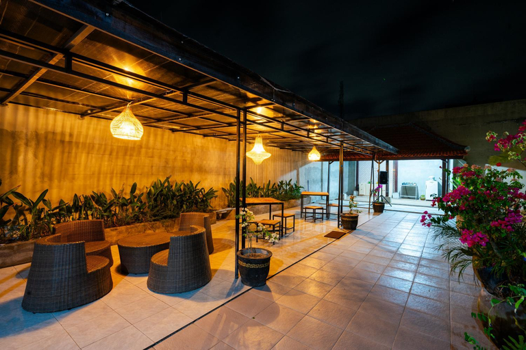 Food & Drinks 5, Mahayana House, Tabanan
