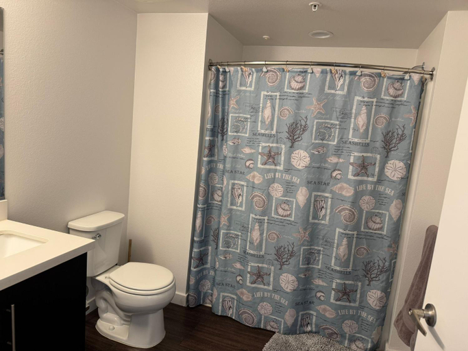 Bathroom 2, Incredible Hollywood Loft Free Parking, Los Angeles