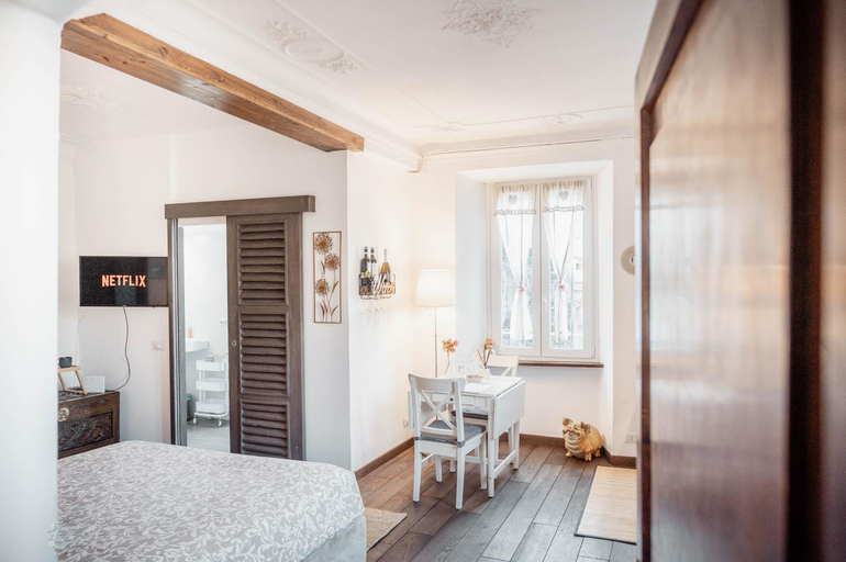 Bedroom 4, Casa Giulietta Caronti with view of lake Como, Como