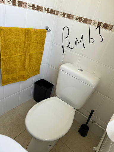 2, 63 Bermuda, Norfolk
