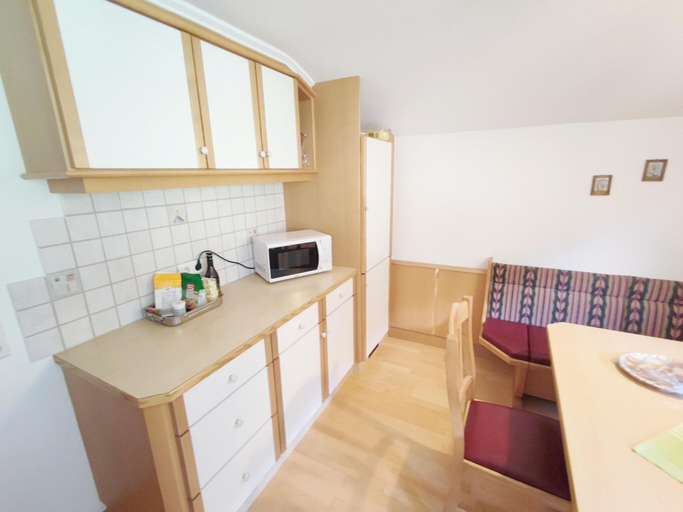 Others 4, Chalet in Tirol by Zillertal Ski Slopes, Schwaz