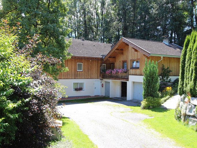 Exterior & Views 1, Apartment in Walchen near Ski Lift, Zell am See
