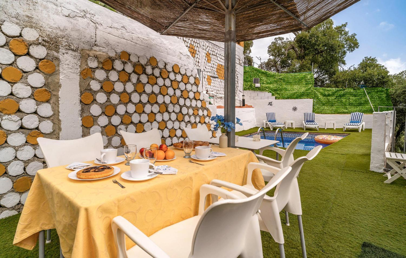Food & Drinks 5, Beautiful Home In Algatocin, Málaga