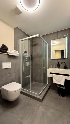 Bathroom 5, Gasthaus Adler, Rottweil