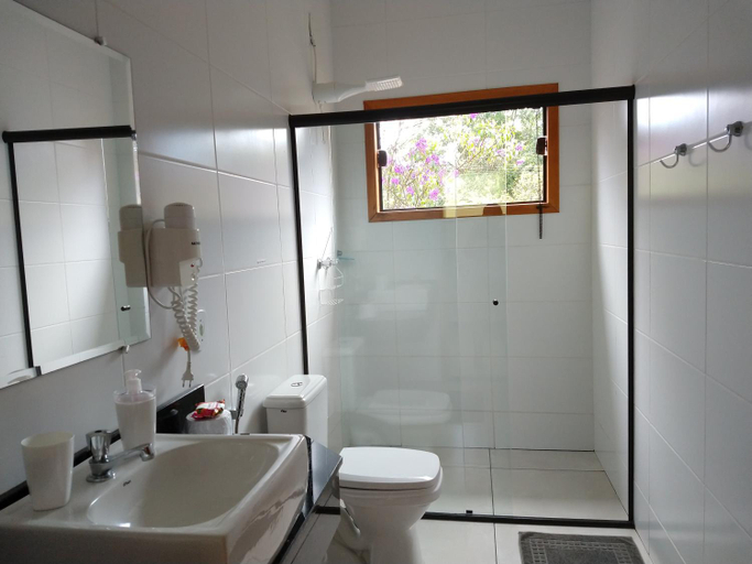 Bathroom 3, Pousada Colar de Ouro, Cunha