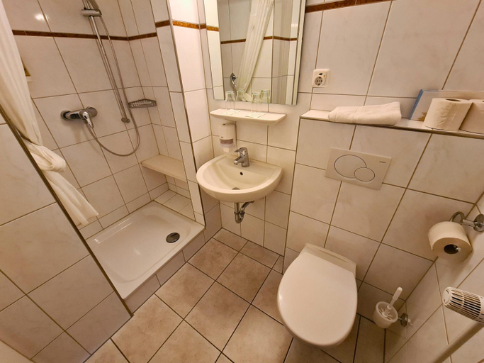 Bathroom 3, Zeitlos Hotel Garni, Ostholstein