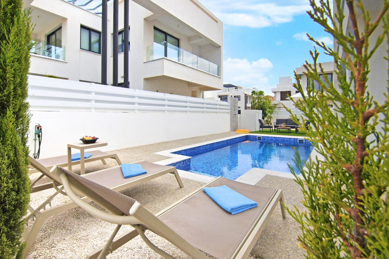 Sport & Beauty 2, Villa Amity