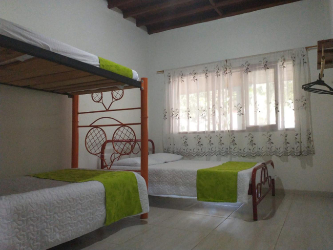 Bedroom 2, Hospedaje las margaritas, Tena