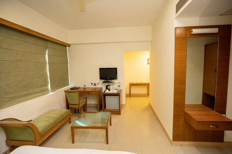 Bedroom 5, Sona South City, Karnal