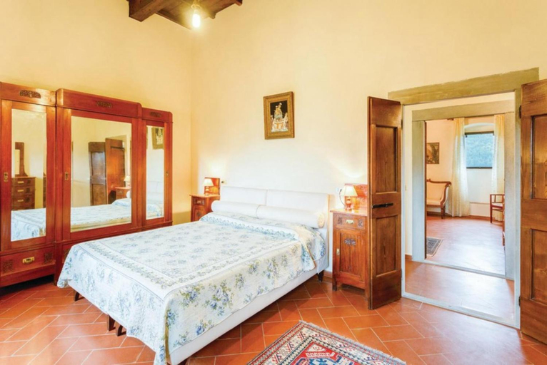 Facilities 5, Villa Il Castello, Arezzo