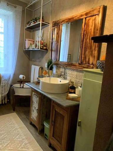 Bathroom 2, Anticacascina, Asti