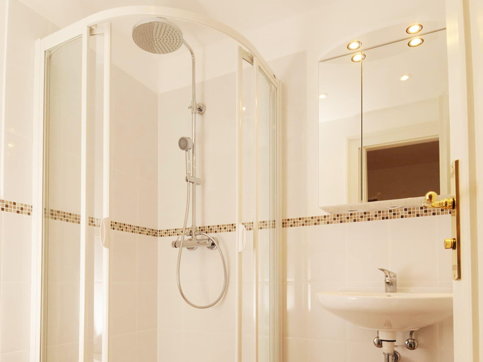Bathroom, Gutshaus Zicker in Garz, Vorpommern-Rügen