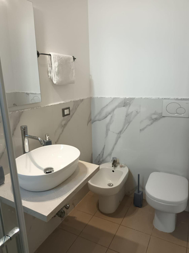 Others 5, San Donato Apartment, Torino