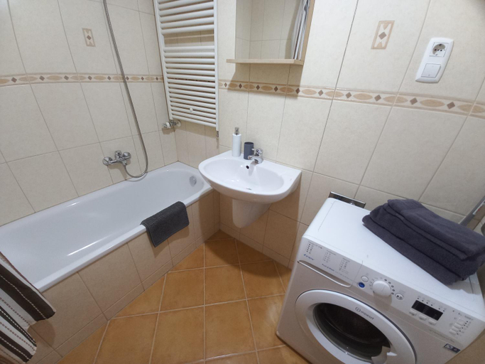 Bathroom 3, InnerCity Apartments, Budapesti