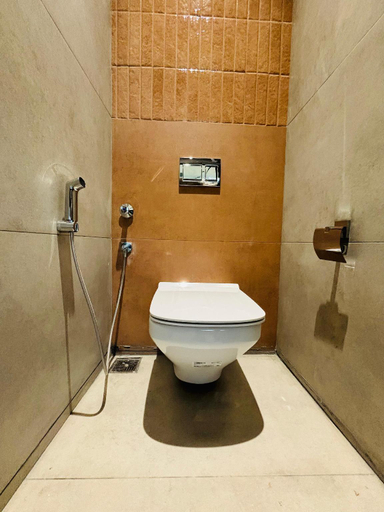 Bathroom, Hotel City Square, Dindigul