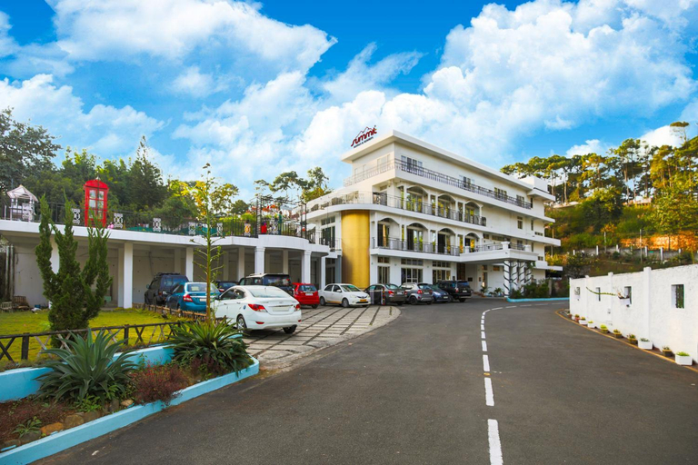Exterior & Views