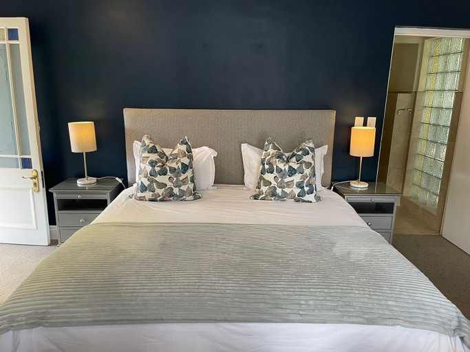Bedroom 5, Plumwood Boutique Hotel, Cape Winelands