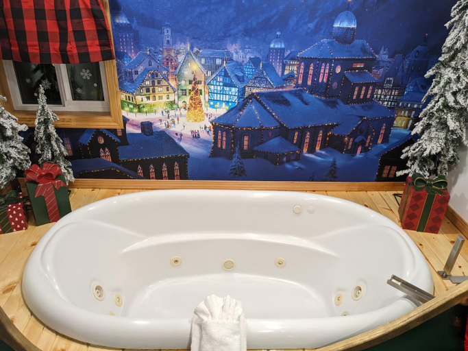 Bathroom, Olympic Railway Inn, Clallam