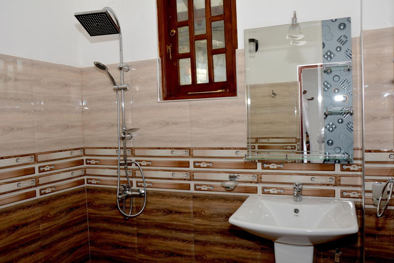 Bathroom 5, Sumimal Resort Polhena, Matara Four Gravets
