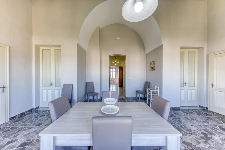 Others 2, Palazzo Rondine - Affittacamere con cucina, Lecce