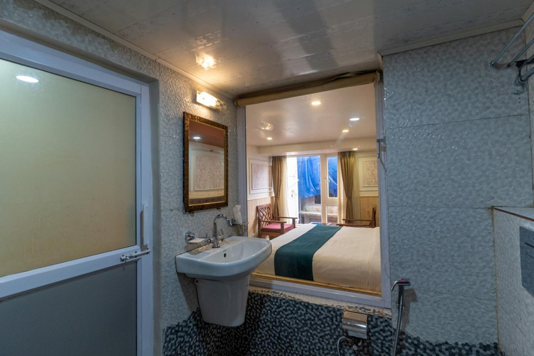 Bathroom 2, Avianna New Mandala Hotel & Spa, Darjiling
