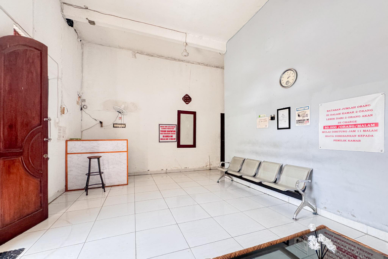Public Area 3, RedDoorz @ Wisma Hiro Dwikora Palembang, Palembang