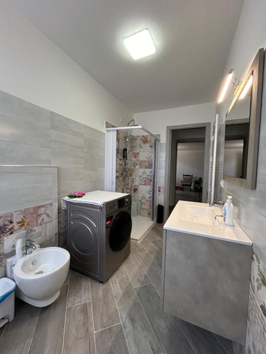 Bathroom 3, Affittacamere "Fratello Sole e Sorella Luna", Rieti