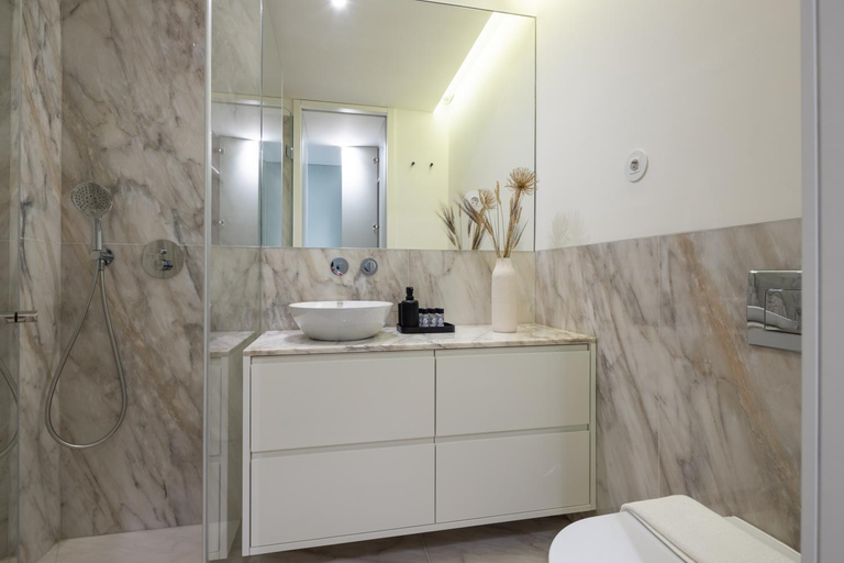 Bathroom 3, ORM Batalha Apartments, Porto