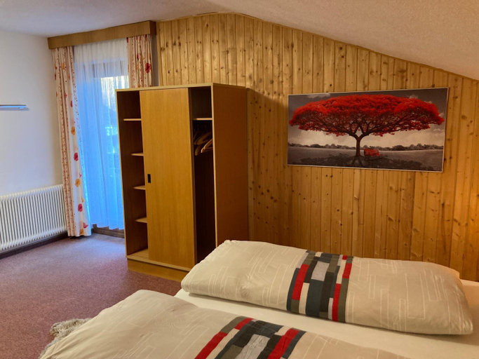 Bedroom 3, Alpenhof Huber, Landeck