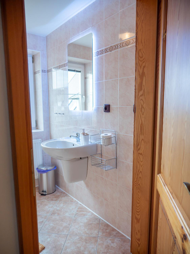 Bathroom 3, PENZION BENESOV u BROUMOVA, Náchod