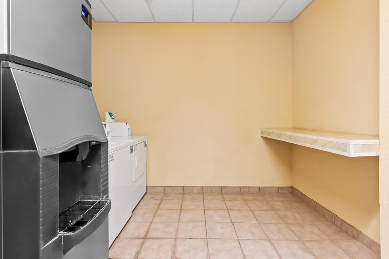 Bathroom 4, Comfort Inn & Suites, Beckham