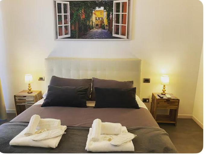 Bedroom 2, Testaccio historic house, Rome