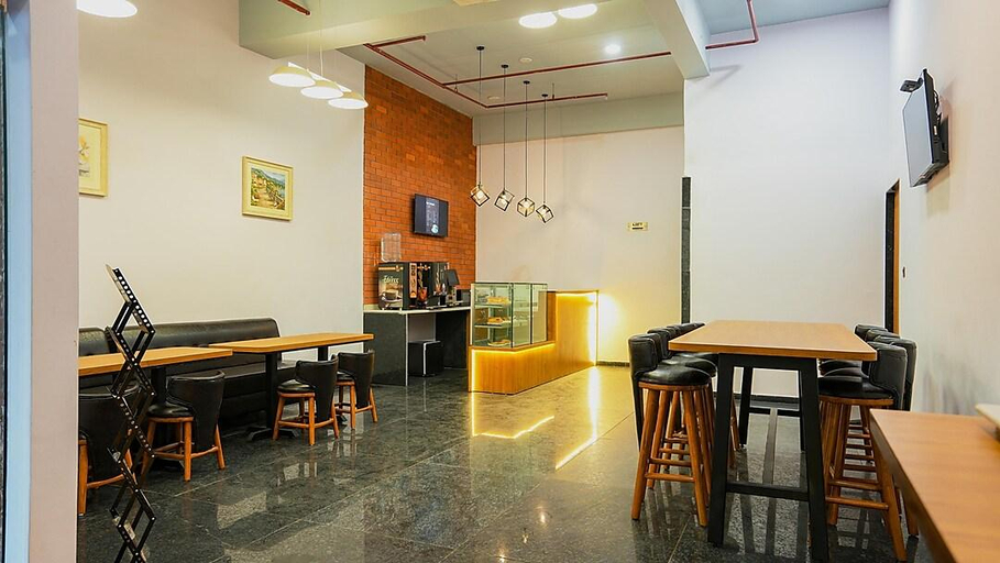 Food & Drinks, Hotel Downtown Orbit, Gandhinagar