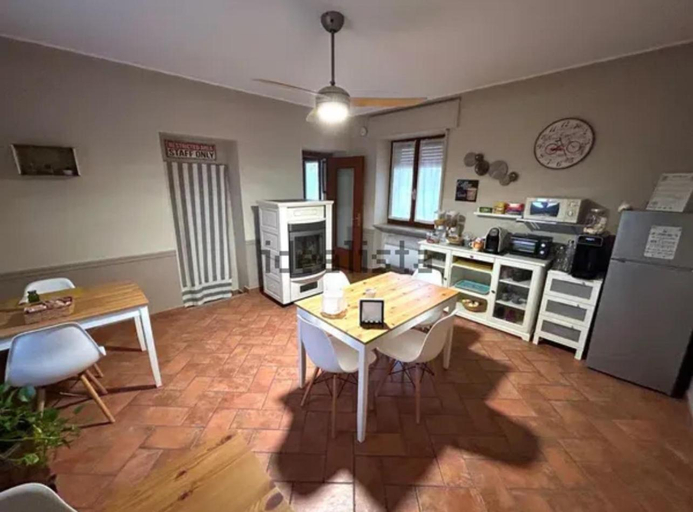 Others 4, B&B dalLo Zio, Pavia