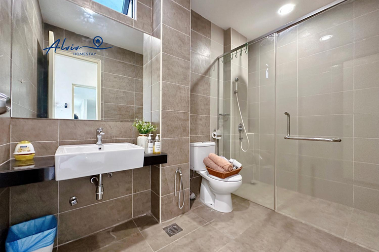 Bathroom, Atlantis Melaka I 5-11pax I 5min JonkerSt by Alviv Management, Malacca City