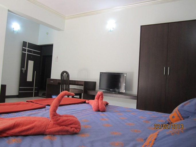 Bedroom 3, p p motel, Raigarh