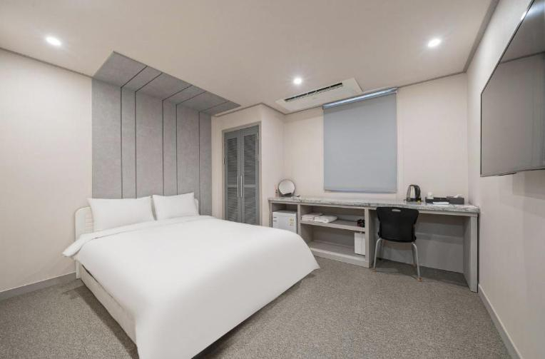 Bedroom 3, Jeju Haru Hotel, Seogwipo