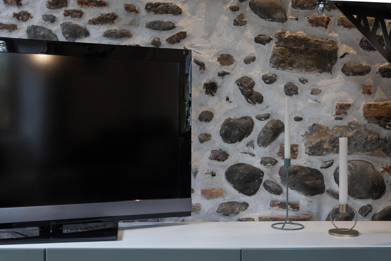 Shared lounge/TV area 5, Maison dans le centre historique pour 6 personnes avec terrasse et parking, Pyrénées-Atlantiques