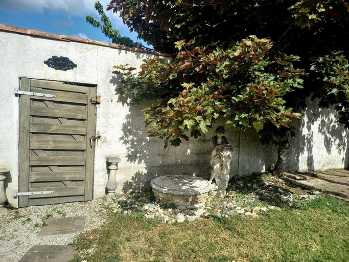 Others 2, Chez Chris, Vendée