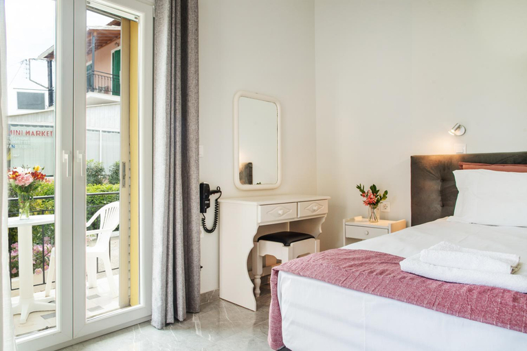 Bedroom 2, Dora's apartments, Ionian Islands