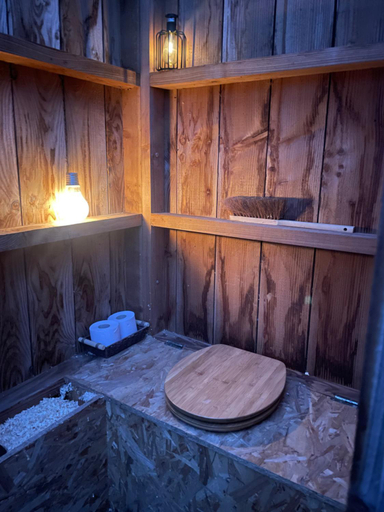 Bathroom, Terra-Tipike, Tipi a la ferme entre Terre et Mer, Côtes-d'Armor