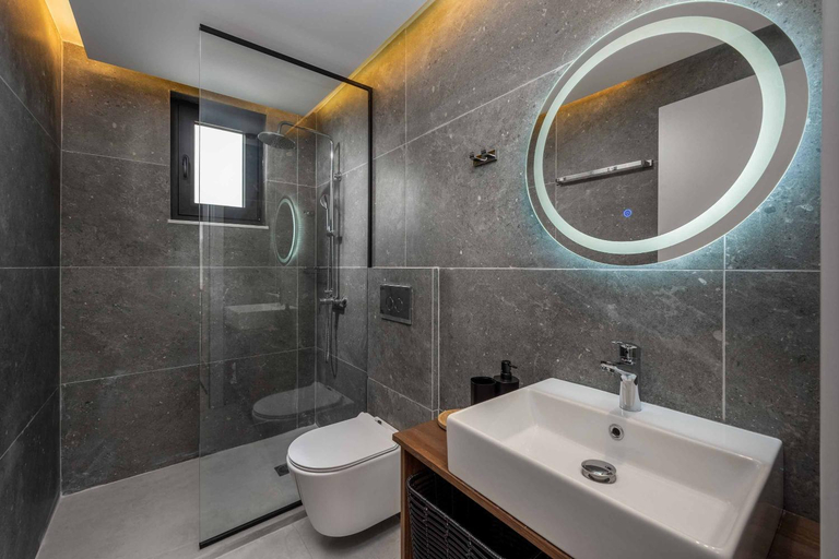 Bathroom 3, Asklipiion Villas, South Aegean