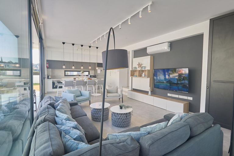 Others 5, Almaria Villas