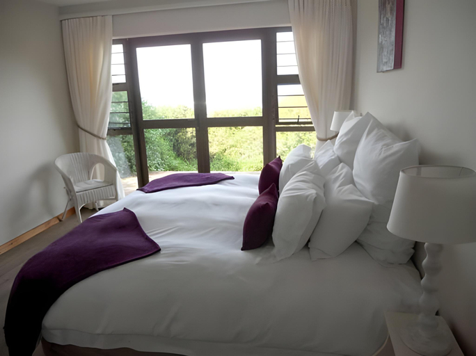 Bedroom 2, Picnic Rock Seaside Accommodation, Eden