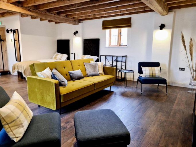 Bedroom 2, Hastings Retreat Rural barn conversions with Private Lake, Leicestershire